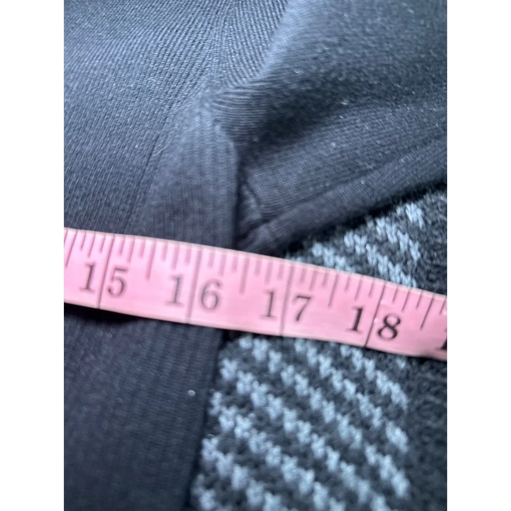 Chico's Black Ribbed Turtleneck Sweater Long Sleeve Rayon Blend Size 1 Medium